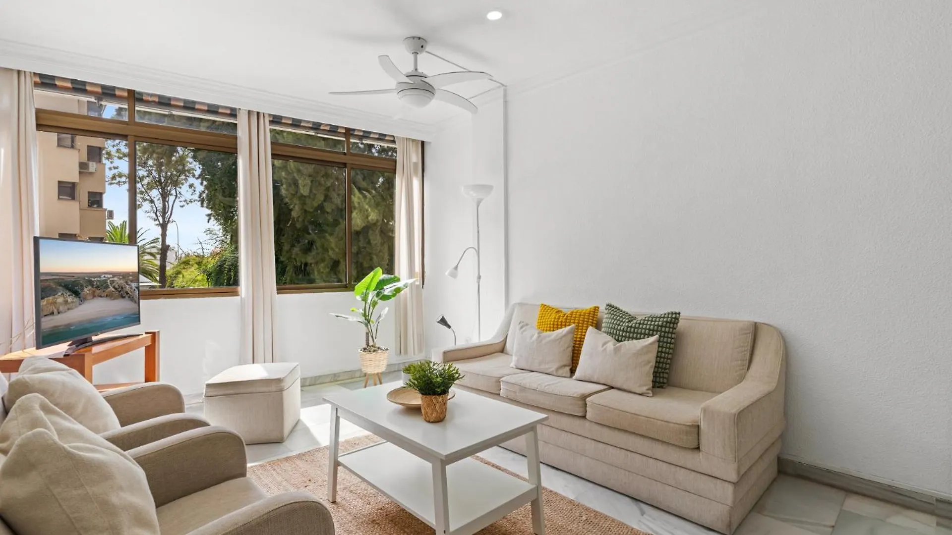 Comfy Apartment 100M From Pedregalejo Beach By Costarentals - Mal02 contacts